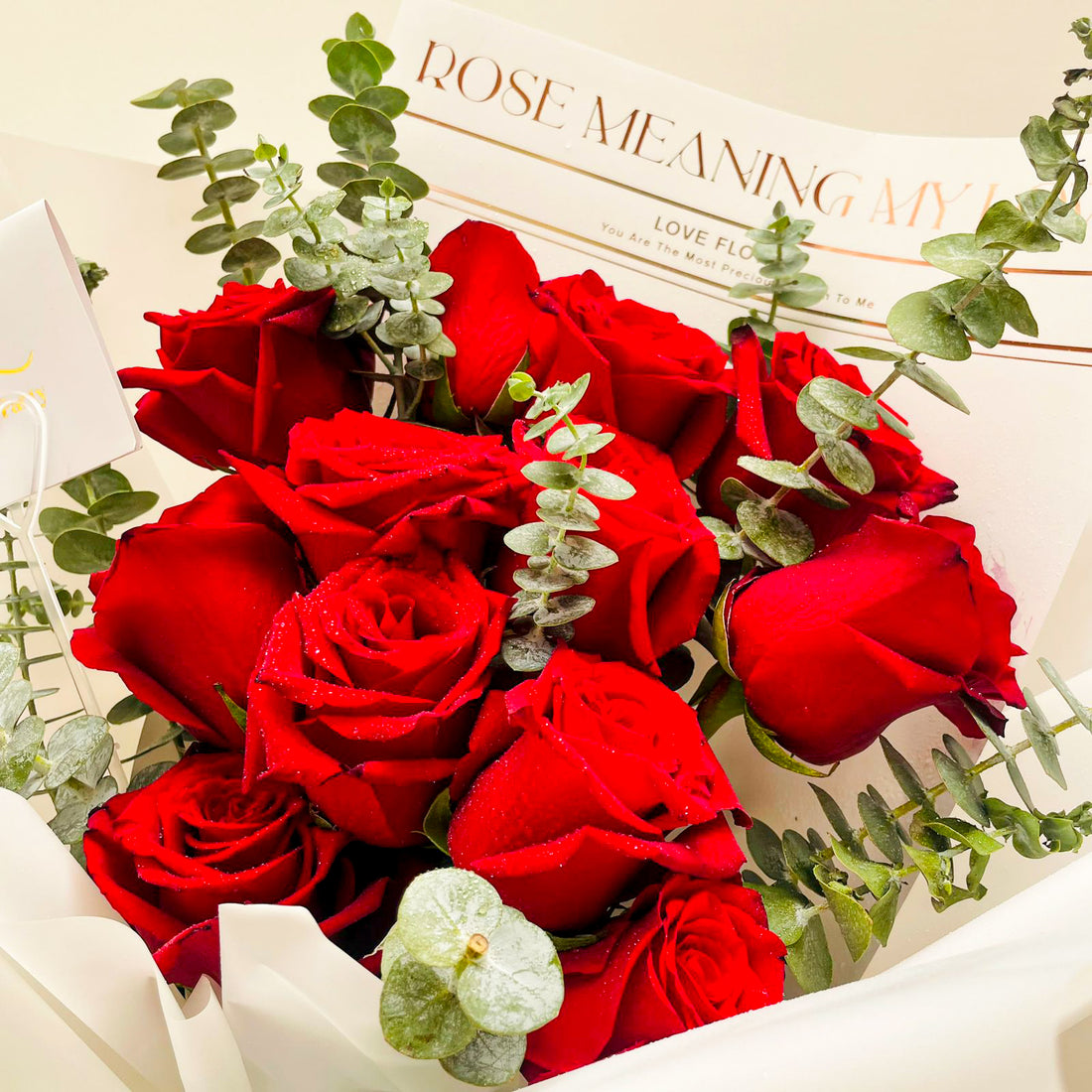 Ramo Blanco de 12 Rosas Rojas