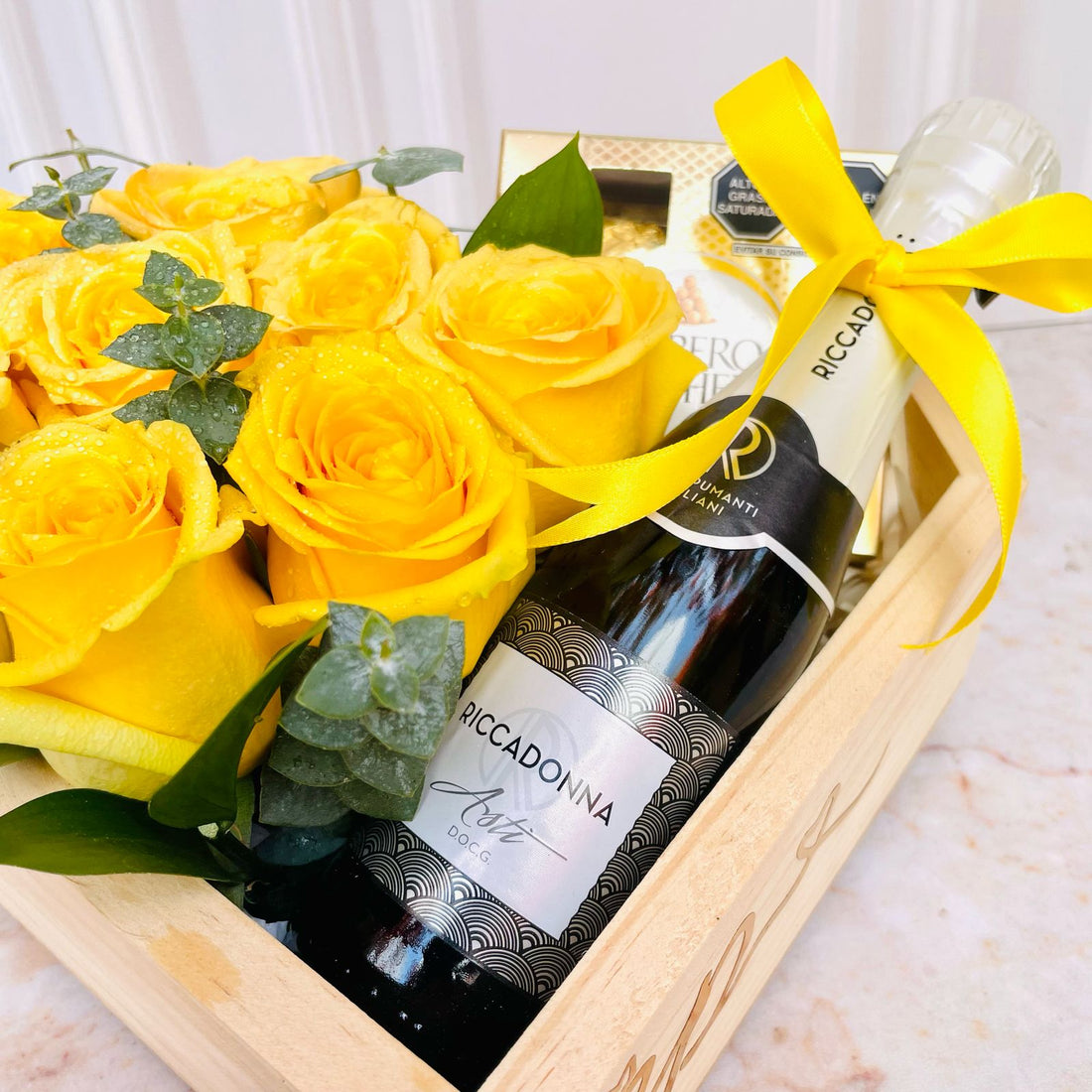 Box Premium Rosas Amarillas & Riccadonna