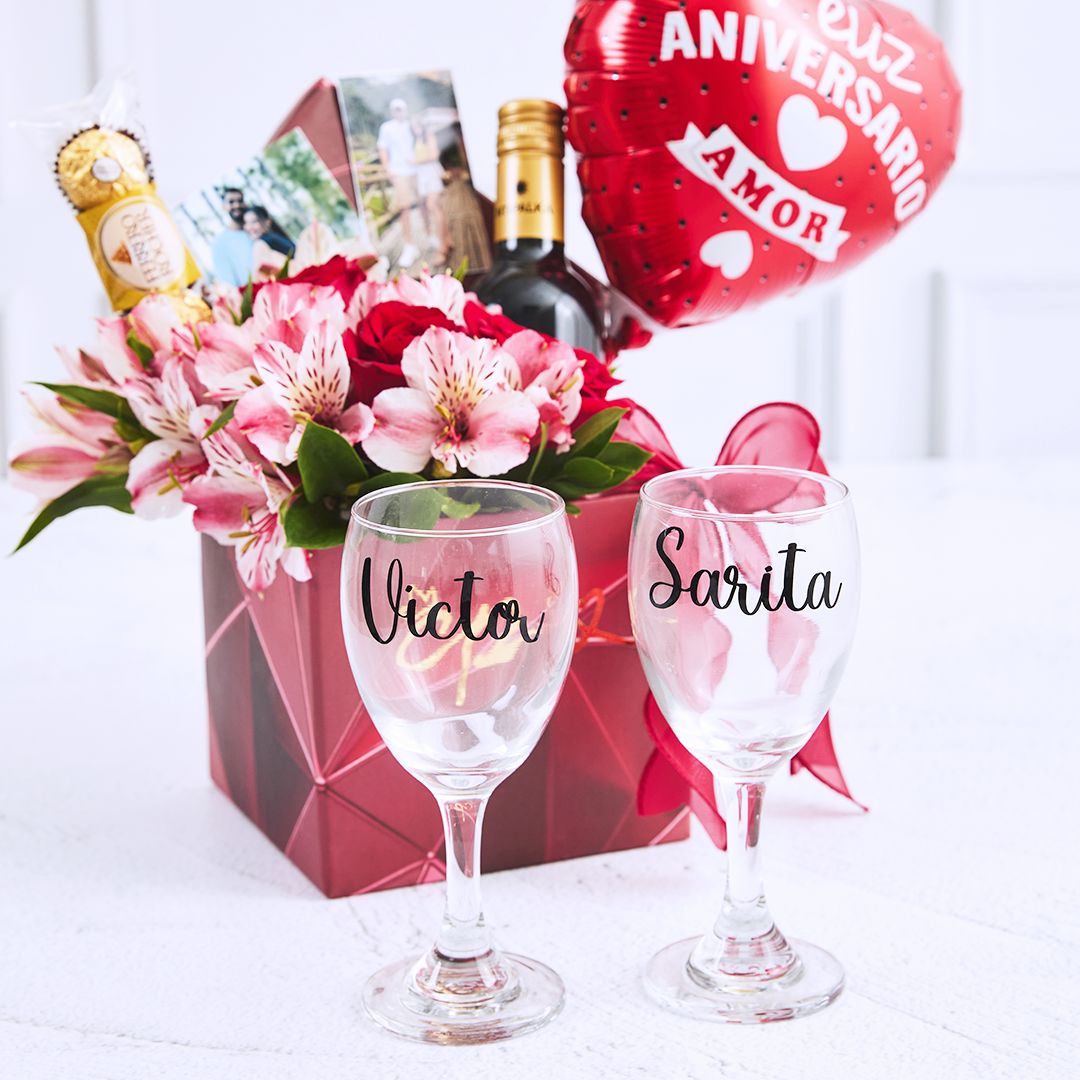 Gift Box Feliz Aniversario Amor