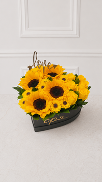 Box Girasoles & Rosas Corazón