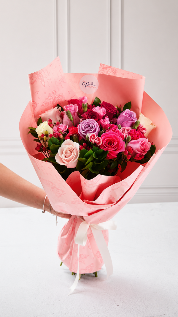 Ramo Butterfly Love Roses