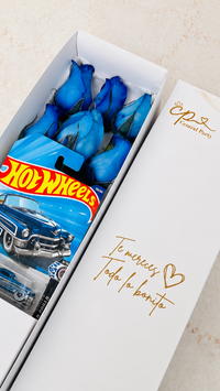 Box 6 Rosas Azules & Hotwheels